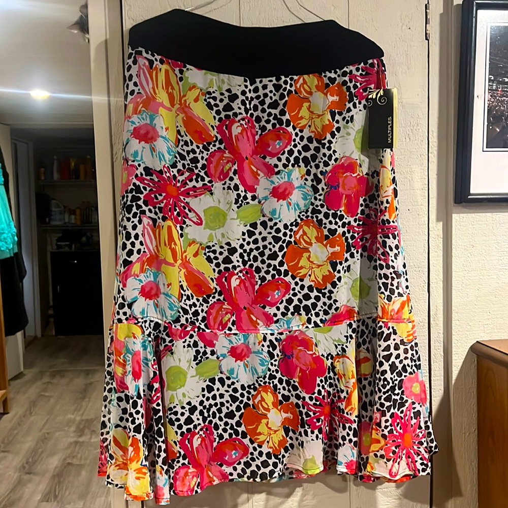 NWT Flowy Black, White and Floral Skirt with Black Lining.